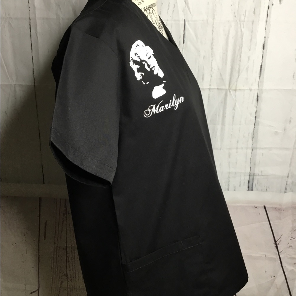 ๐ธSOLD๐ธ Salus Marilyn Monroe Scrub Top - Picture 2 of 6
